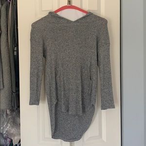 grey long sleeve sweater
